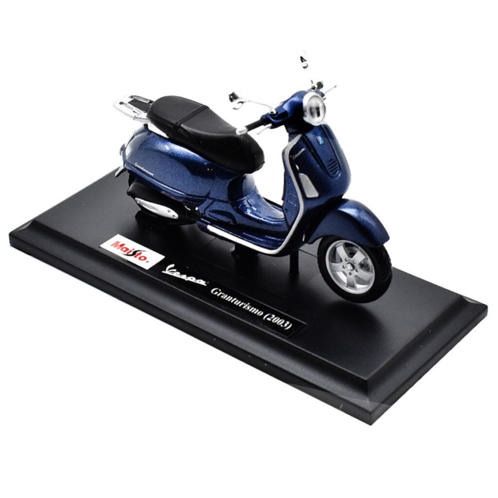 ماکت موتور Vespa Granturismo برند Maisto 2003