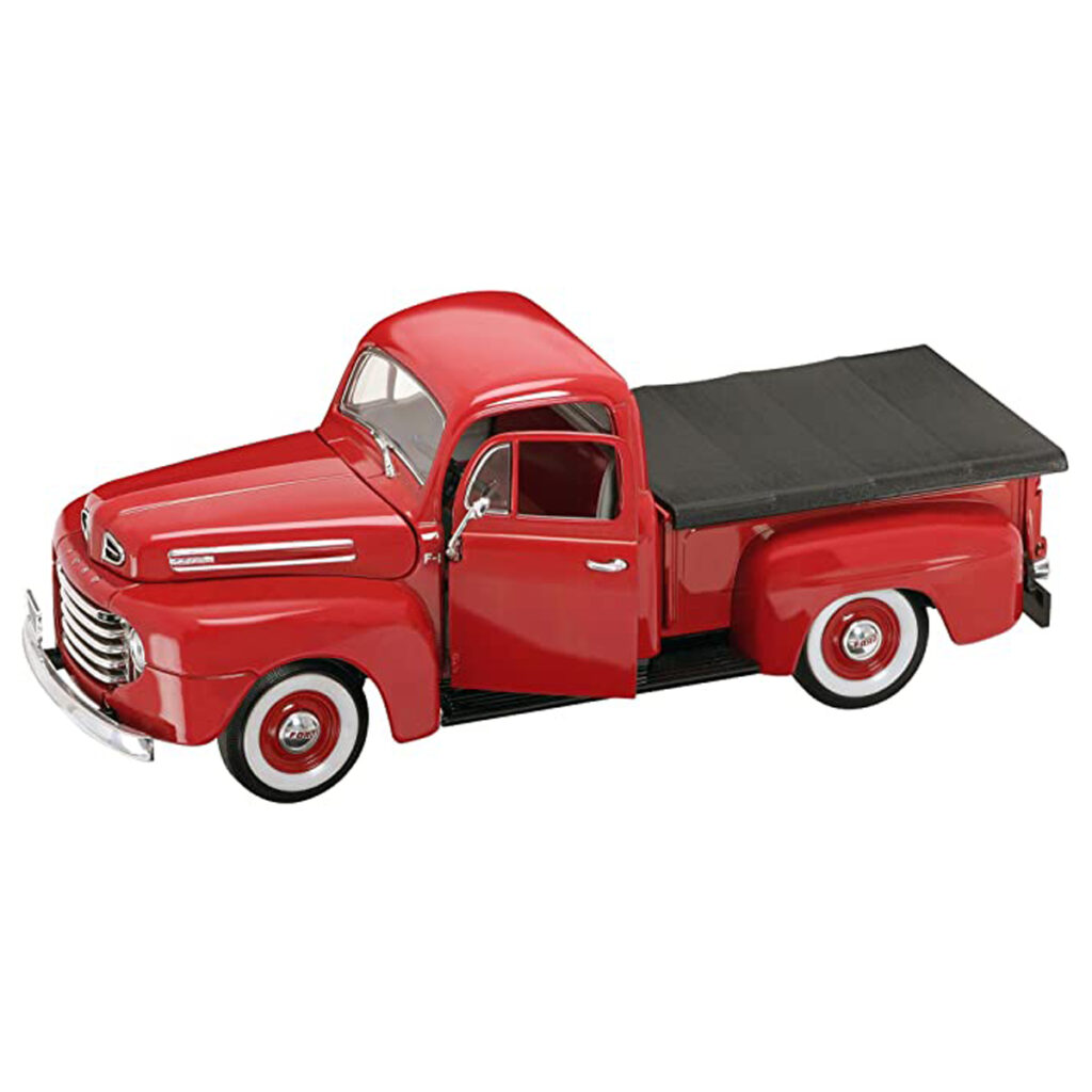 ماکت ماشین Ford F-150 Pickup 1948 برند Maisto