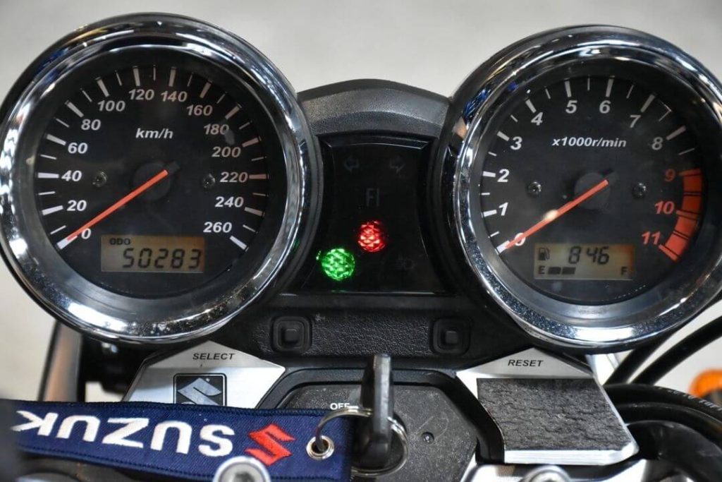 صفحه کیلومتر موتور سوزوکی GSX 1400