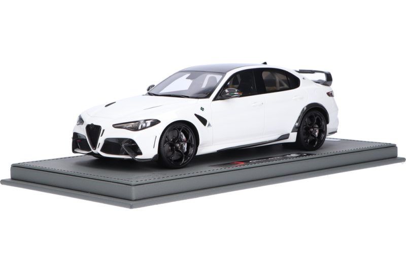 ماکت ماشین Alfa Romeo Giulia GTAM Bianco Trofeo برند بی بی آر (BBR)