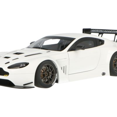 ماکت ماشین Aston Martin Vantage V12 GT3 برند اتوآرت (AUTOart)