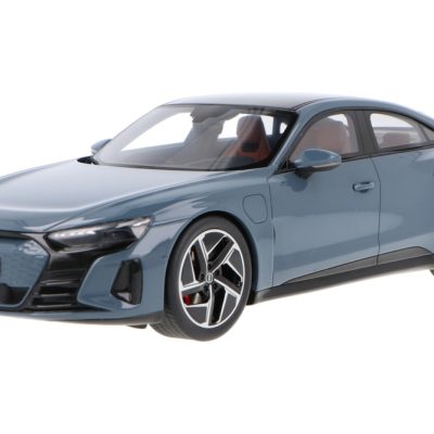 ماکت ماشین Audi e-tron GT RS برند GT Spirit