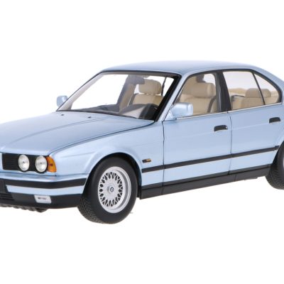 ماکت ماشین BMW 535i (E34) Light Blue Metallic برند Minichamps