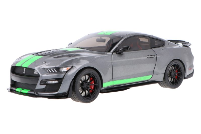 ماکت ماشین Ford Mustang GT500 برند Solido