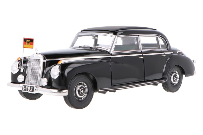 ماکت ماشین Mercedes-Benz 300 "Bondskanselier Konrad Adenauer" برند Norev