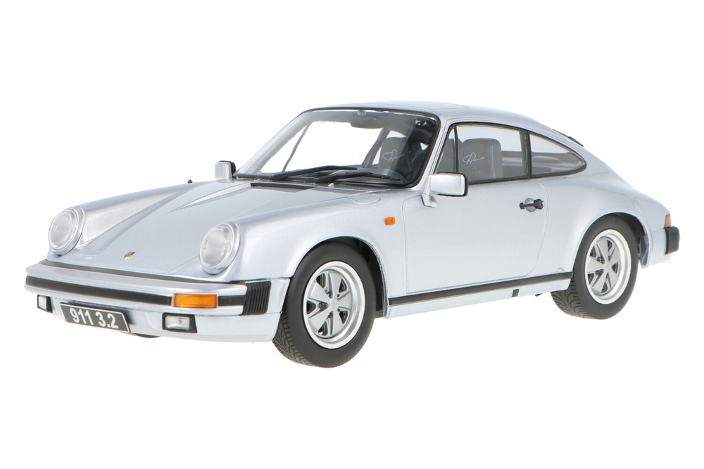 ماکت ماشین Porsche 911 Carrera 3.2 Coupé Silver Grey برند KK Scale ماکت ماشین Porsche 911 Carrera 3.2 Coupé Silver Grey برند KK Scale