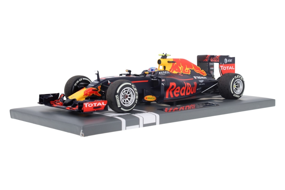 ماکت ماشین Red Bull Racing RB12 برند Minichamps