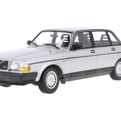 ماکت ماشین Volvo 240 GL Silver برند Minichamps