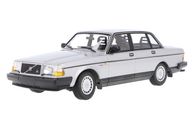 ماکت ماشین Volvo 240 GL Silver برند Minichamps