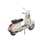 ماکت موتورسیکلت Vespa PX125 برند Schuco