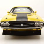 ماکت ماشین Dodge Challenger R/T Chicayne 1971 برند ACME