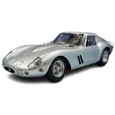 ماکت ماشین FERRARI 250 GTO برند CMC